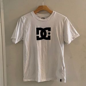 DC SHOES white t-shirt